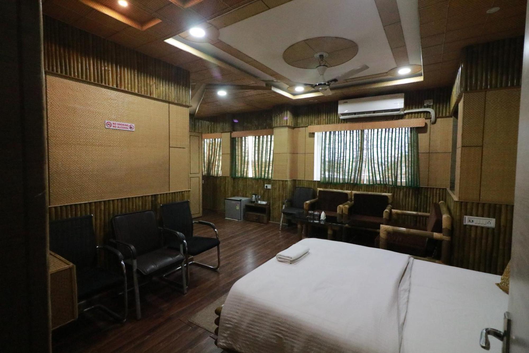 Hotel Himalaya Agartala Exteriér fotografie